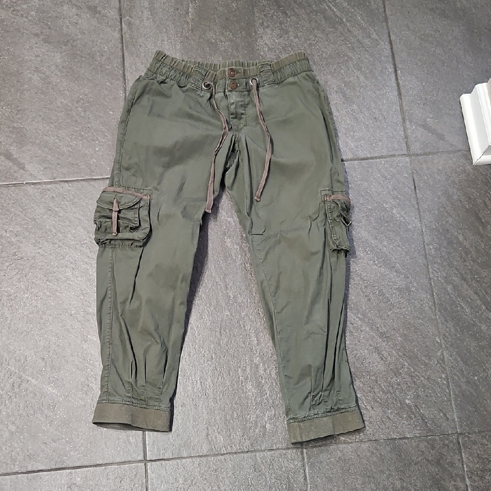 17/21 Cargo Jogger Capris